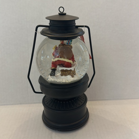 Martha Stewart Lantern Santa Snowglobe Waterglobe Musical Globe - Picture 7 of 7